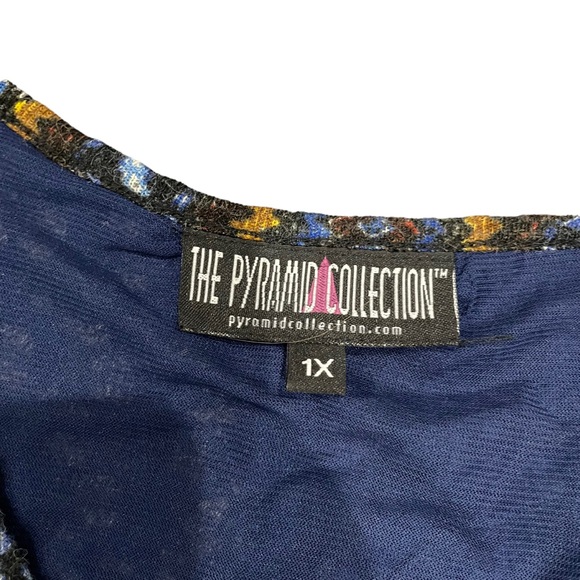 The Pyramid Collection Textured Top Multi Fabric Flowy L/S Patchwork - Picture 9 of 9